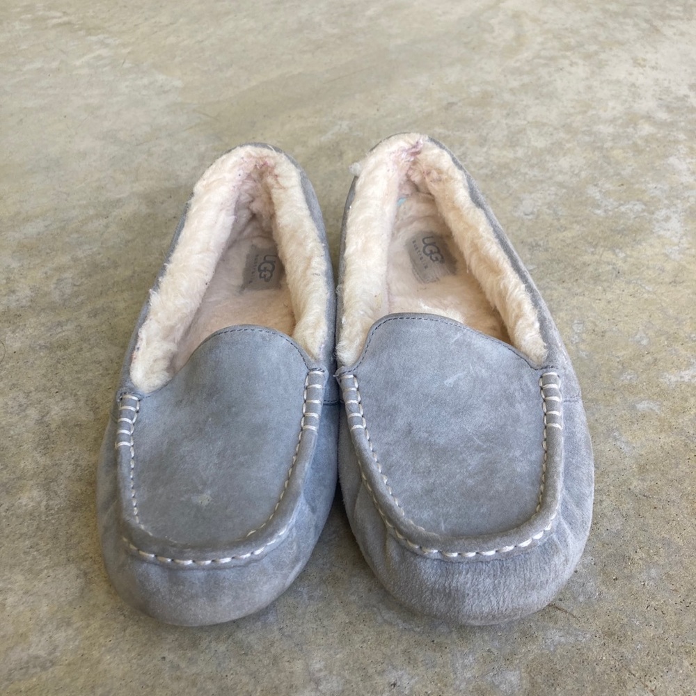 Ugg’s slipper shoes